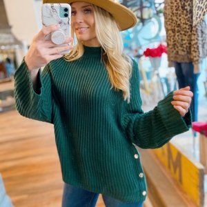 I'VE GOT THE TIME KNIT SWEATER-HUNTER GREEN